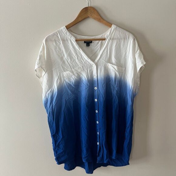 Torrid Challis Button-Front Dolman Sleeve Top blue ombré plus size top Size 1 Si - Picture 9 of 9